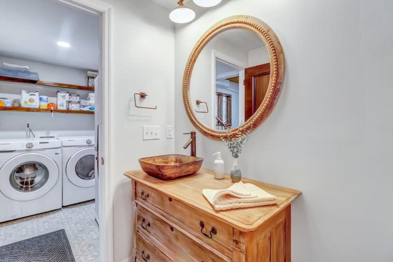 Luxury Retreat Heated Pool And Pet Friendly Savannah